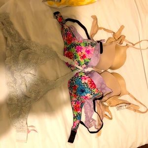 VS bra bundle